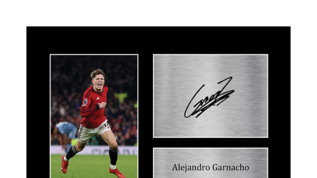 HWC Trading A4 Alejandro Garnacho Regali Stampati Autografo ... &copy; Creative Commons
