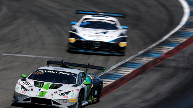 Imperiale Racing in pista a Magny Cours per la Fanatec GT World ... &copy; Creative Commons