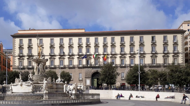 Palazzo San Giacomo, sede del municipio di Napoli.
