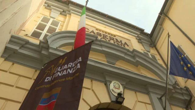 Apertura straordinaria per la caserma della Guardia di Finanza di ... &copy; Creative Commons