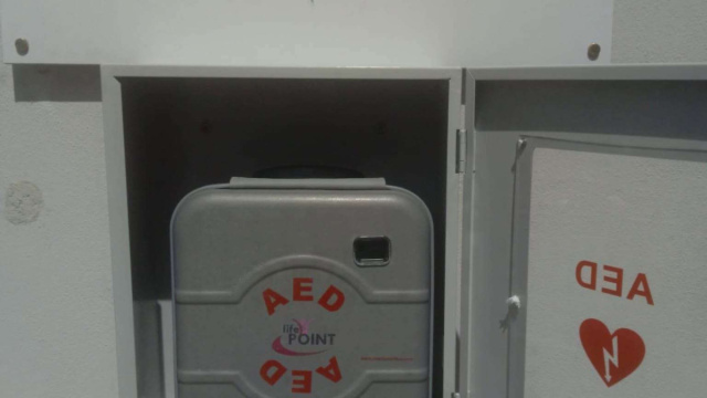 CASTELFORTE: INSTALLATO ED ORA VIDEOSORVEGLIATO IL DEFIBRILLATORE ... &copy; Creative Commons