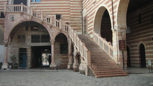 Luoghi e rappresentazioni della Giustizia &ndash; Verona &laquo; Tribunale di ... &copy; Creative Commons