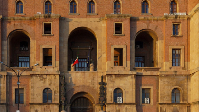 Palazzo del Governo (Taranto) - Wikipedia &copy; Creative Commons
