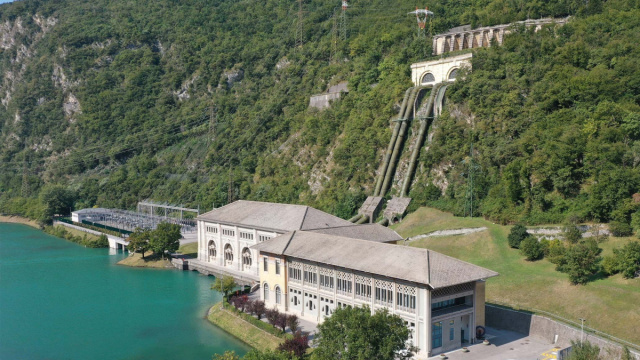 Centrale idroelettrica &ldquo;Nove '25&rdquo;, Italia  Enel Green Power &copy; Creative Commons