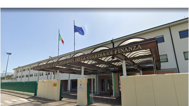 GUARDIA DI FINANZA L'Aquila &ndash; Scuola Ispettori e Sovrintendenti ... &copy; Creative Commons