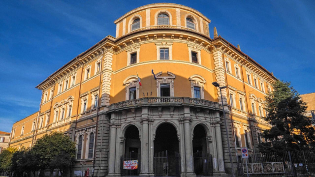 Sede centrale Liceo Ginnasio Mariano Buratti - Liceo Classico e ... &copy; Creative Commons