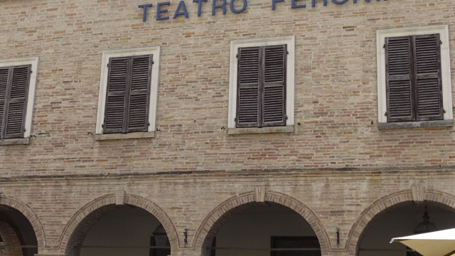 Teatro Feronia - Wikipedia &copy; Creative Commons