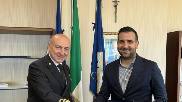 Visita istituzionale dell'Ammiraglio Sciarrone al Presidente del ... &copy; Creative Commons
