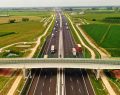 Incidente mortale in A4: furgone si schianta sotto un camion, un morto