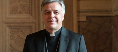 Vescovo di Ascoli: 'L'antifascismo è patrimonio condiviso', stop alle polemiche