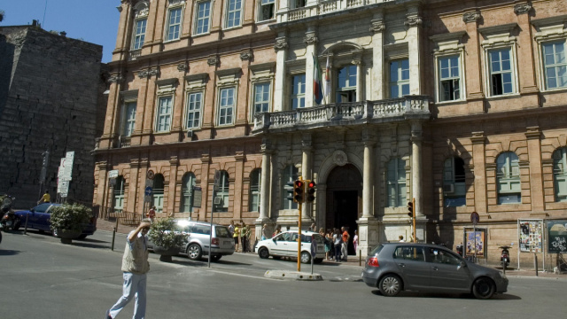 File:Perugia Universit&agrave; degli stranieri.jpg - Wikipedia &copy; Creative Commons