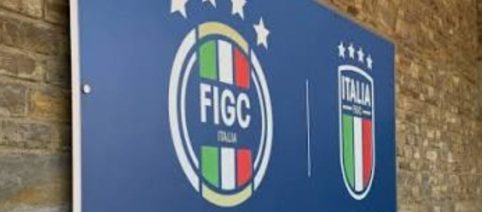 Serie A, rivoluzione regolamento: cambiano Var e sostituzioni, pronti limiti di tempo