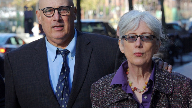 EBay, former executives to pay $56 million to settle couple's ... &copy; Creative Commons