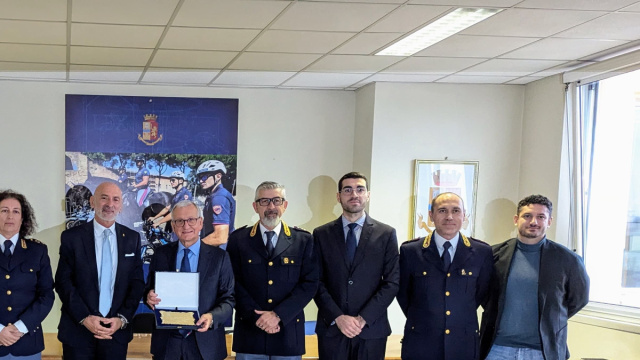 IL PREFETTO SALUTA LA POLIZIA DI STATO DI RAVENNA - Questura di ... &copy; Creative Commons