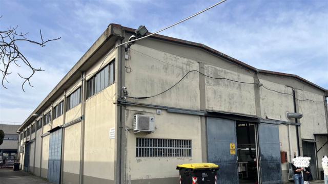 Capannone industriale in vendita a Firenze Osmannoro - PropertyRE ... &copy; Creative Commons