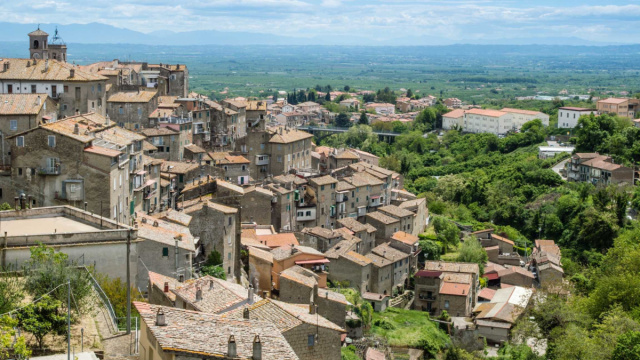 Caprarola: il borgo rinascimentale dei Monti Cimini tra palazzi ... &copy; Creative Commons