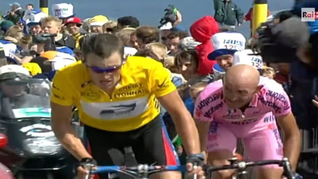 Lance Armstrong al Tour de France - &copy; Screenshot Rai