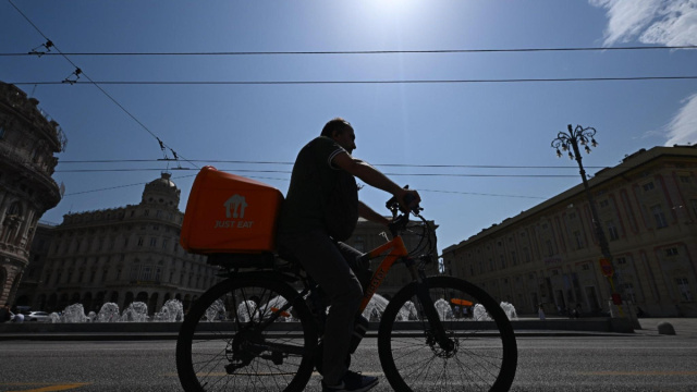 Genova, via libera alle misure anti-caldo per i rider: stop alle ... &copy; Creative Commons
