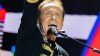 Roby Facchinetti sbaglia il testo di 'Pierre' a Lucca e si scusa con i fan