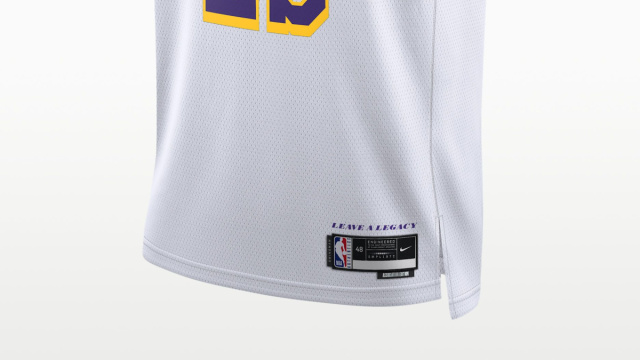 Maglia LeBron James Los Angeles Lakers Association Edition 2022/23 ... &copy; Creative Commons