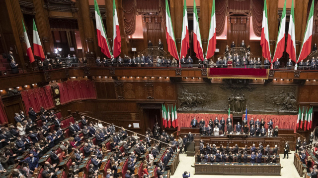 Parlamento italiano - Wikipedia &copy; Creative Commons