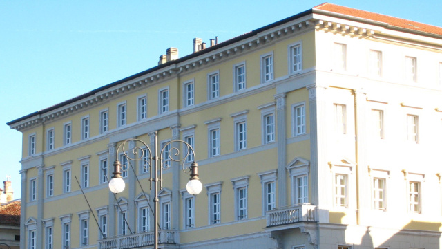 File:Fincantieri &ndash; Sede Trieste.jpg - Wikipedia &copy; Creative Commons