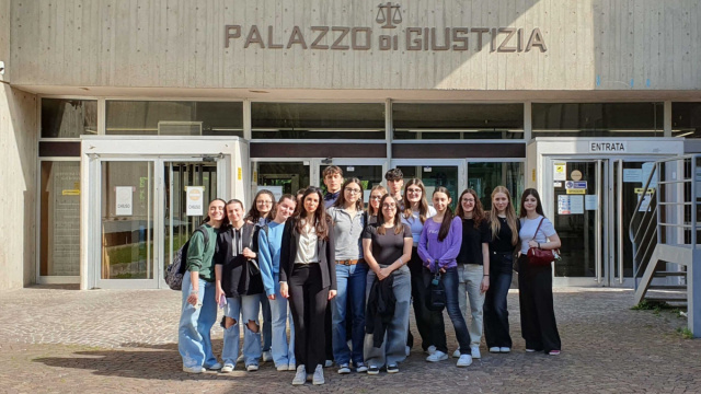 Studenti del Liceo &ldquo;Leopardi&rdquo; dialogano con i magistrati in ... &copy; Creative Commons