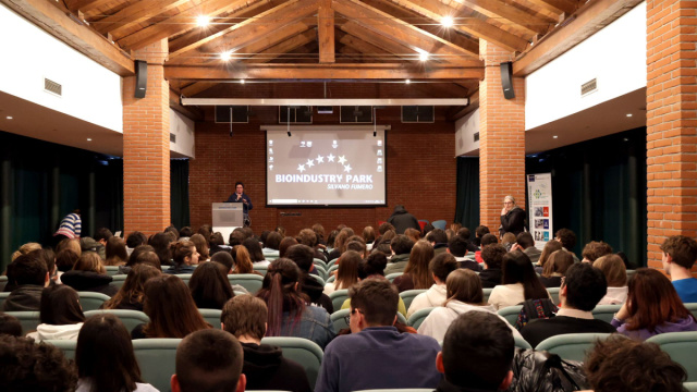 Studenti in visita al Bioindustry Park: l'incontro con le aziende ... &copy; Creative Commons