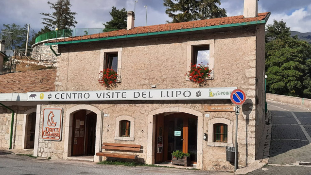 Centro Visite del Lupo - Civitella Alfedena (AQ)  Regione Abruzzo ... &copy; Creative Commons