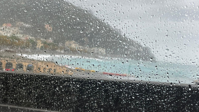 Il Vescovado - Allerta meteo gialla in Campania per temporali ... &copy; Creative Commons