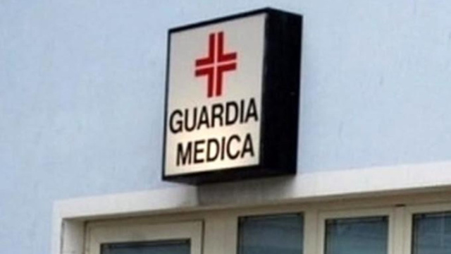 Medico chiude paziente in una stanza, momenti di tensione a ... &copy; Creative Commons