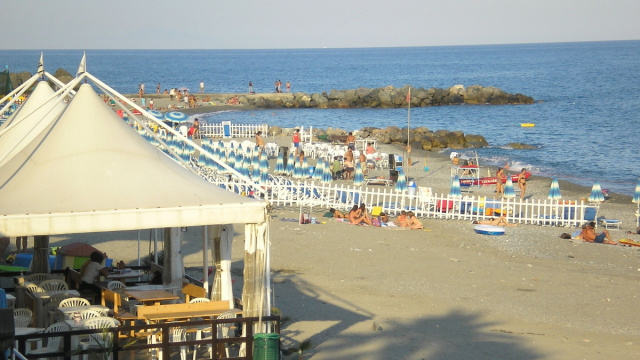 Spiaggia delle Fornaci - Liguria: trovaspiagge.it, portale delle ... &copy; Creative Commons