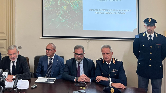 Polizia Postale: COMUNICATO STAMPA: OPERAZIONE "TAKEN DOWN" &copy; Creative Commons