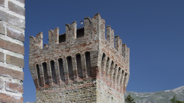 ROCCA DI ARQUATA DEL TRONTO  I Luoghi del Cuore - FAI &copy; Creative Commons