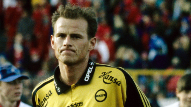 Sary:Staale Solbakken 1996.jpg &mdash; Wikipedia &copy; Creative Commons