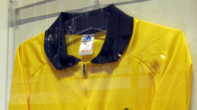 File:Maglia di pierluigi collina indossata nella finale mondiale ... &copy; Creative Commons
