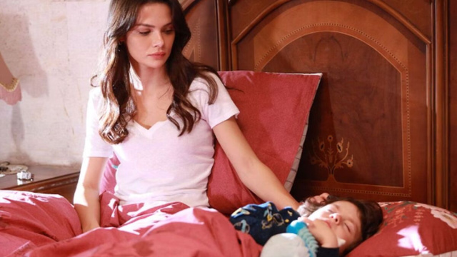 In foto i protagonisti di Far Away &copy; Mediaset