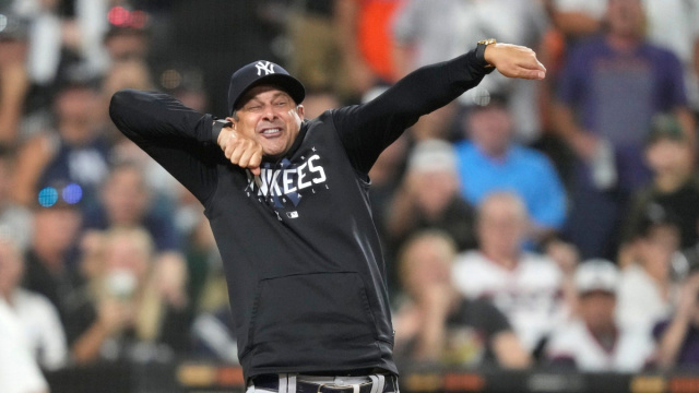 Yankees manager Aaron Boone puts on show after getting ejected for ... &copy; Creative Commons