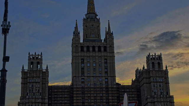 Edificio alto in Piazza Kudrinskaya, Mosca, Russia : r/evilbuildings &copy; Creative Commons