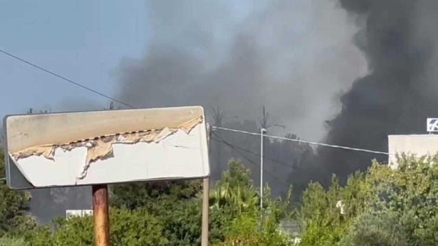 Incendio in deposito di bevande nel Brindisino, fiamme vicino ... &copy; Creative Commons