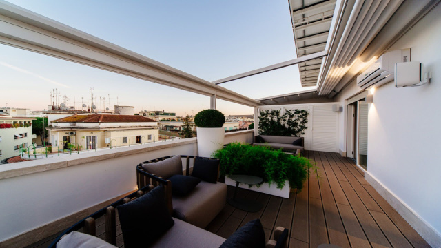 KE ridisegna la terrazza di un appartamento privato a Roma - KE ... &copy; Creative Commons