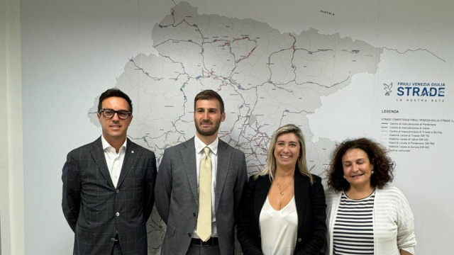 L'ASSESSORE REGIONALE AMIRANTE VISITA LA SEDE OPERATIVA DI FVG STRADE &copy; Creative Commons