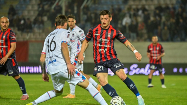 Mattia Sandri del Crotone - &copy; FcCrotone