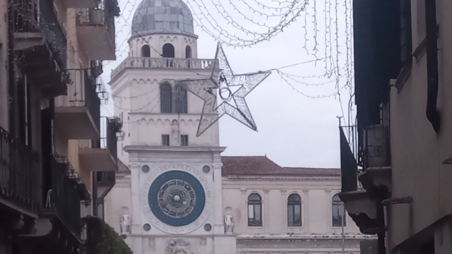 Piazza dei Signori, Padova &ndash; Prato della Valle giro ad anello con ... &copy; Creative Commons