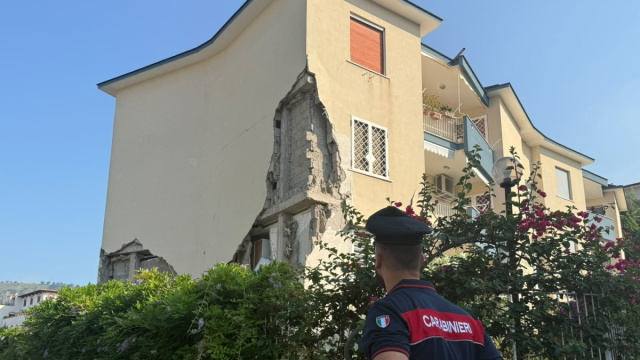 Terremoto ai Campi Flegrei, scossa di magnitudo 4.7: 21 feriti e ... &copy; Creative Commons