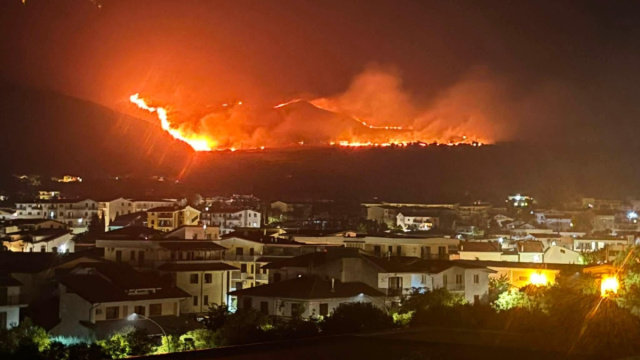 Emergenza incendi nel Pollino e sull'Alto Tirreno: presentati ... &copy; Creative Commons