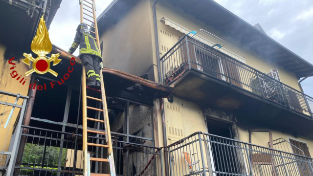 Incendio in casa a Pusiano, due squadre dei vigili del fuoco a ... &copy; Creative Commons