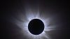 Al via l'eclissi di Sole: folla e dirette streaming per lo spettacolo