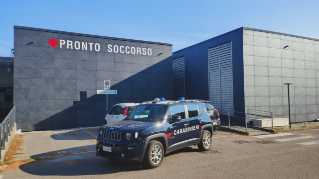 Panico al pronto soccorso: 54enne armato di spranga e coltello &copy; Creative Commons