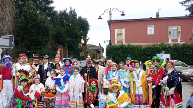 Tra canto, danza e ironia: la Zeza di Cesinali, rito che unisce la ... &copy; Creative Commons